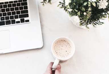 NBA季后赛经典对决：猛龙勇士激战正酣